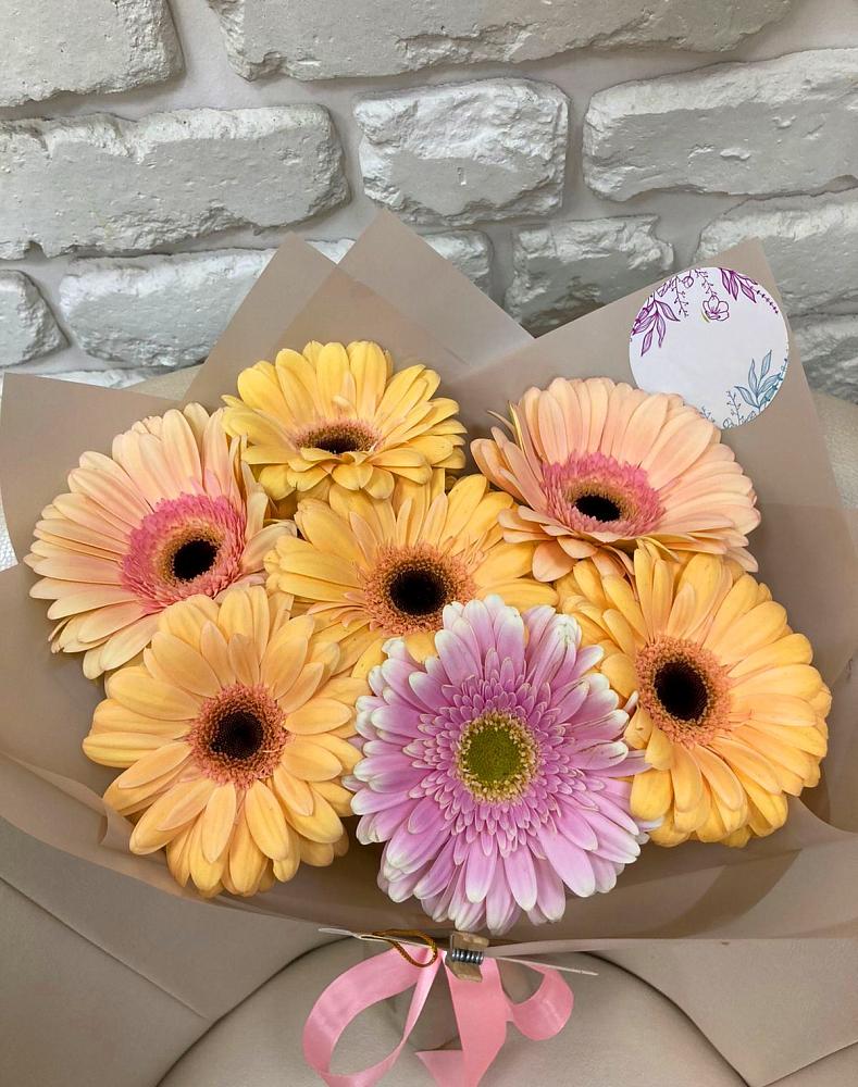Букет цветов из: Герберы в Нижнедевицке
