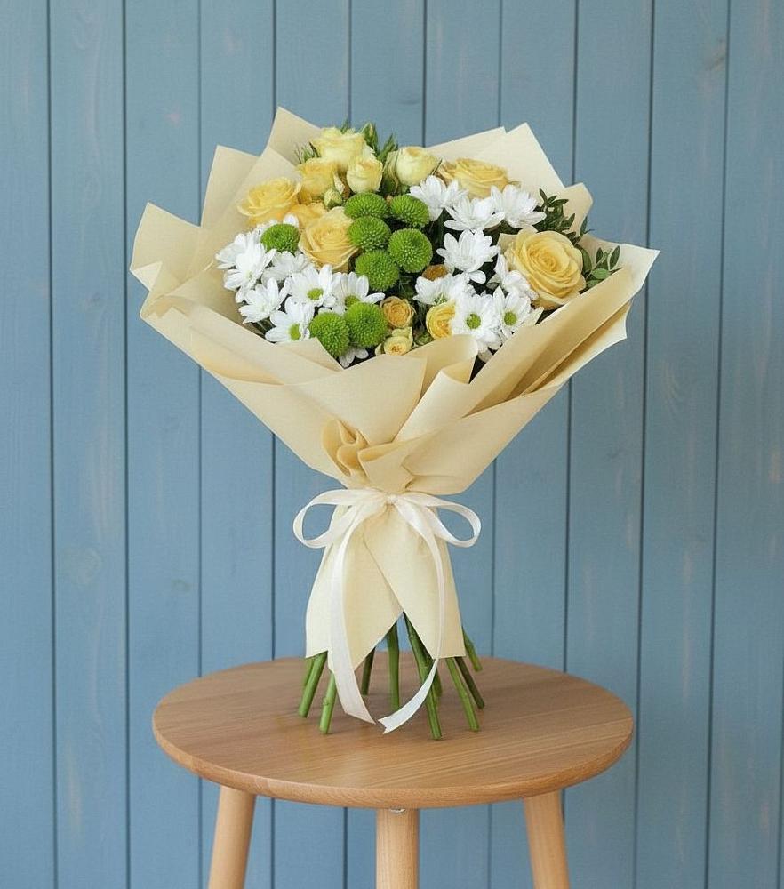 Букет цветов из: Хризантемы и Розы в Нижнедевицке