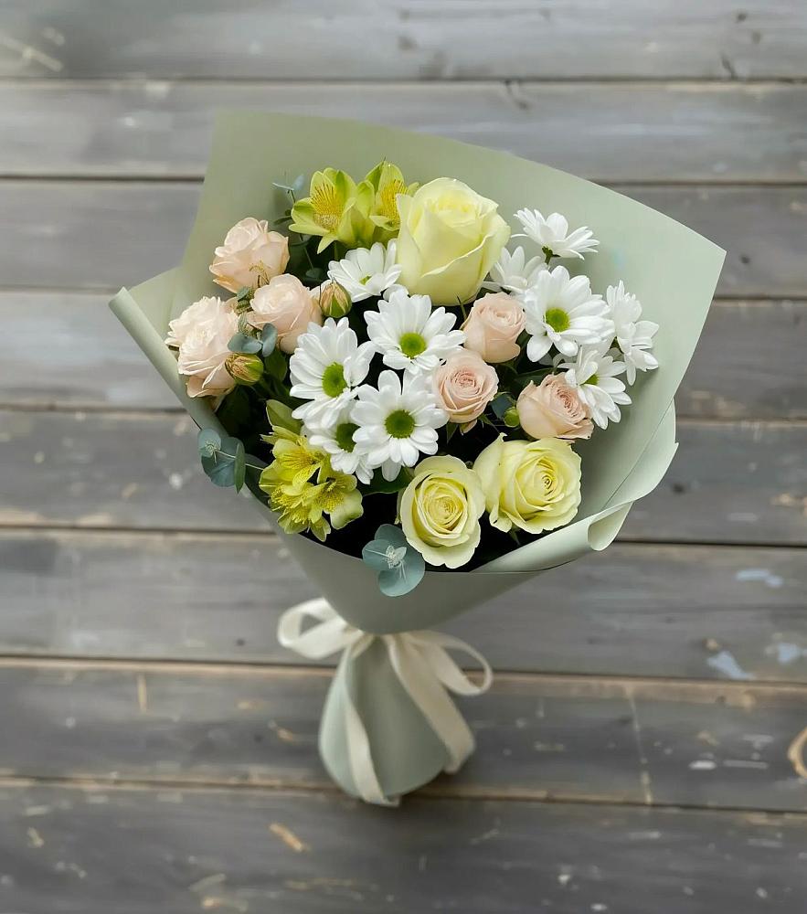 Букет цветов из: Альстромерии, Розы и Хризантемы в Нижнедевицке
