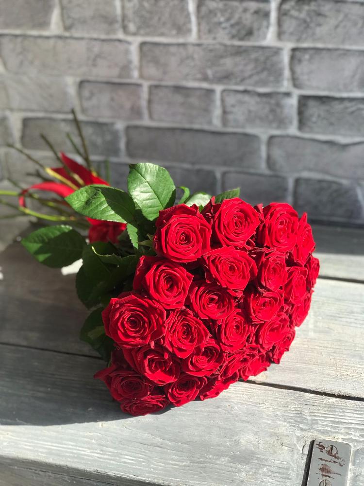 Букет Красные розы Фридом в Нижнедевицке