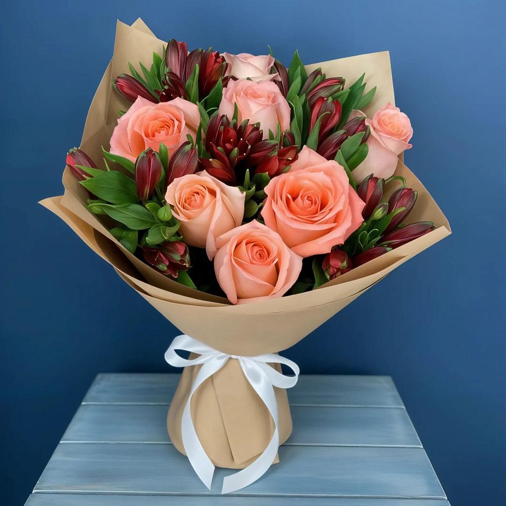 Букет цветов из: Розы и Альстромерии в Нижнедевицке