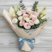 Букет цветов из:  Лизиантусы в Нижнедевицке