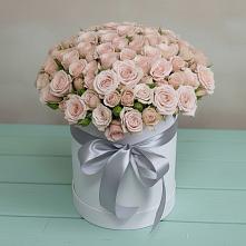 Цветочная композиция из Розы в шляпной коробке в Нижнедевицке