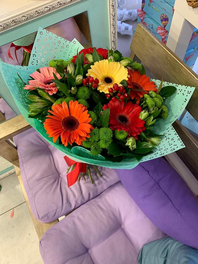 Букет цветов из: Герберы, Хризантемы и Альстромерии в Нижнедевицке