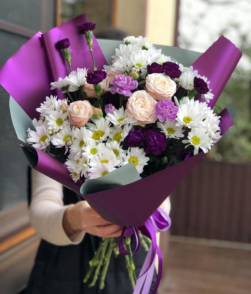 Букет цветов из: Хризантемы, Гвоздики и Розы в Нижнедевицке