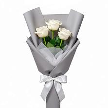Букет 3 белые розы в Нижнедевицке