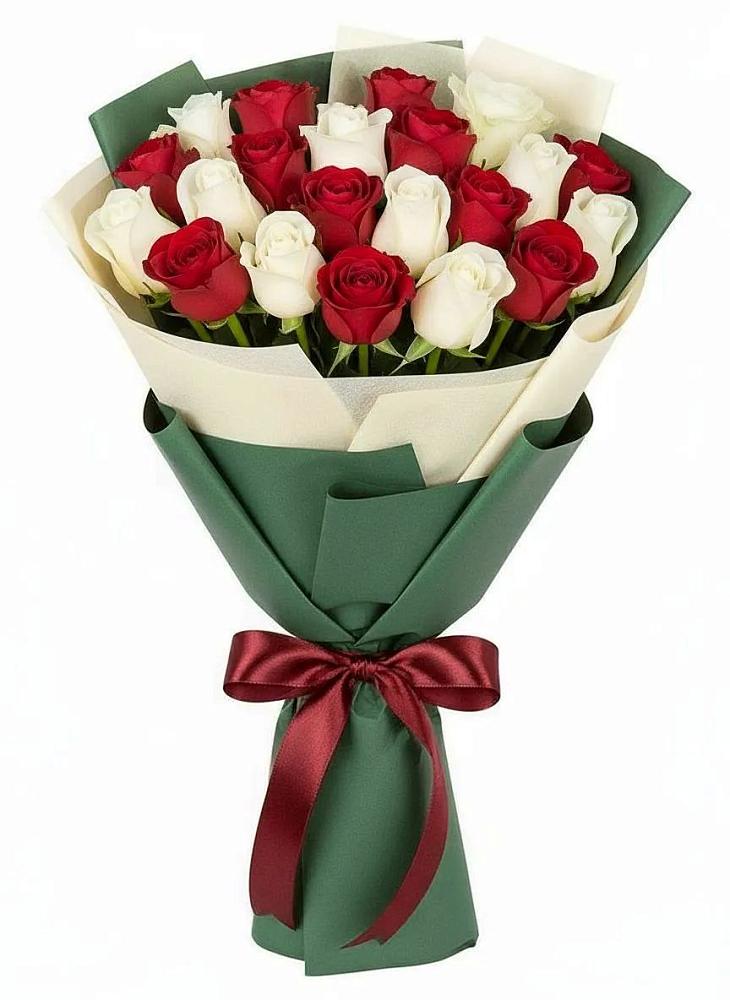 Букет Микс из красных и белых роз в Нижнедевицке