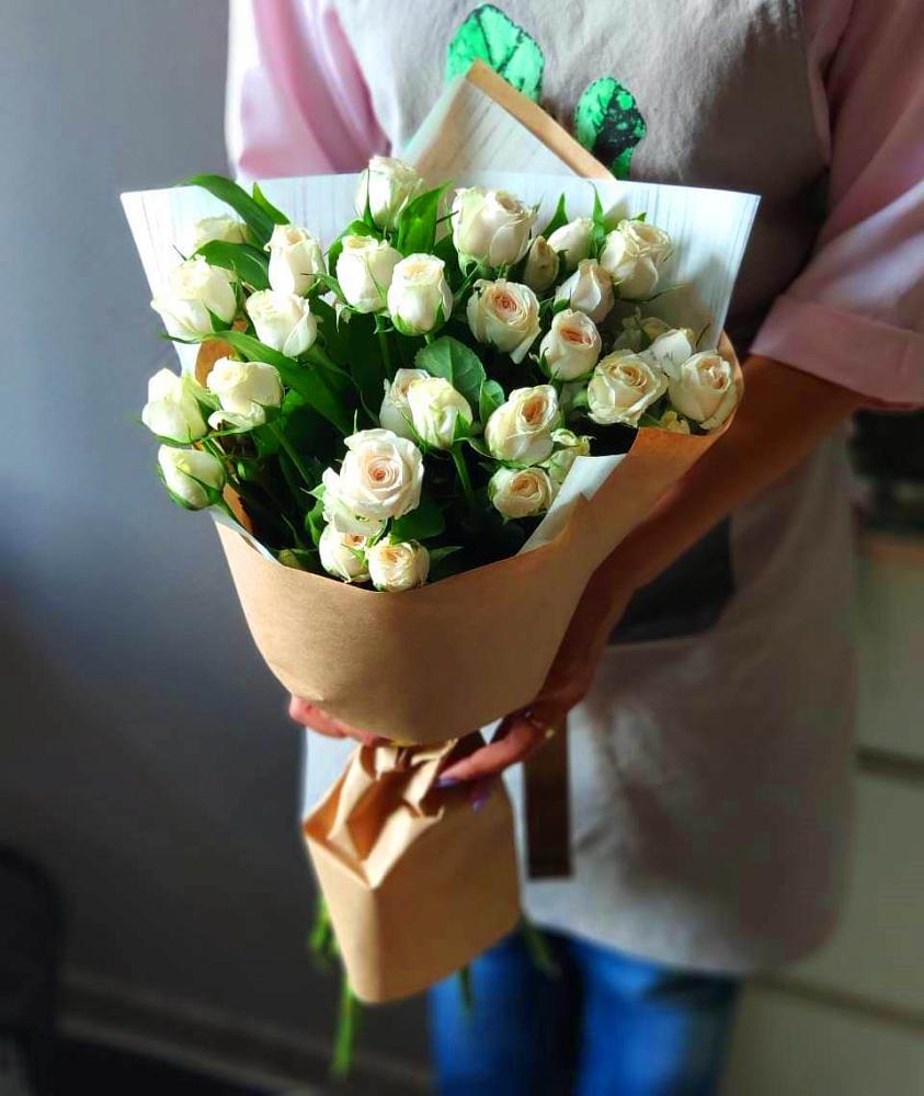 Букет цветов из: Розы в Нижнедевицке