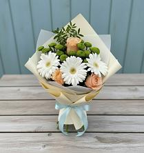 Букет цветов из:  Герберы, Розы и Хризантемы в Нижнедевицке