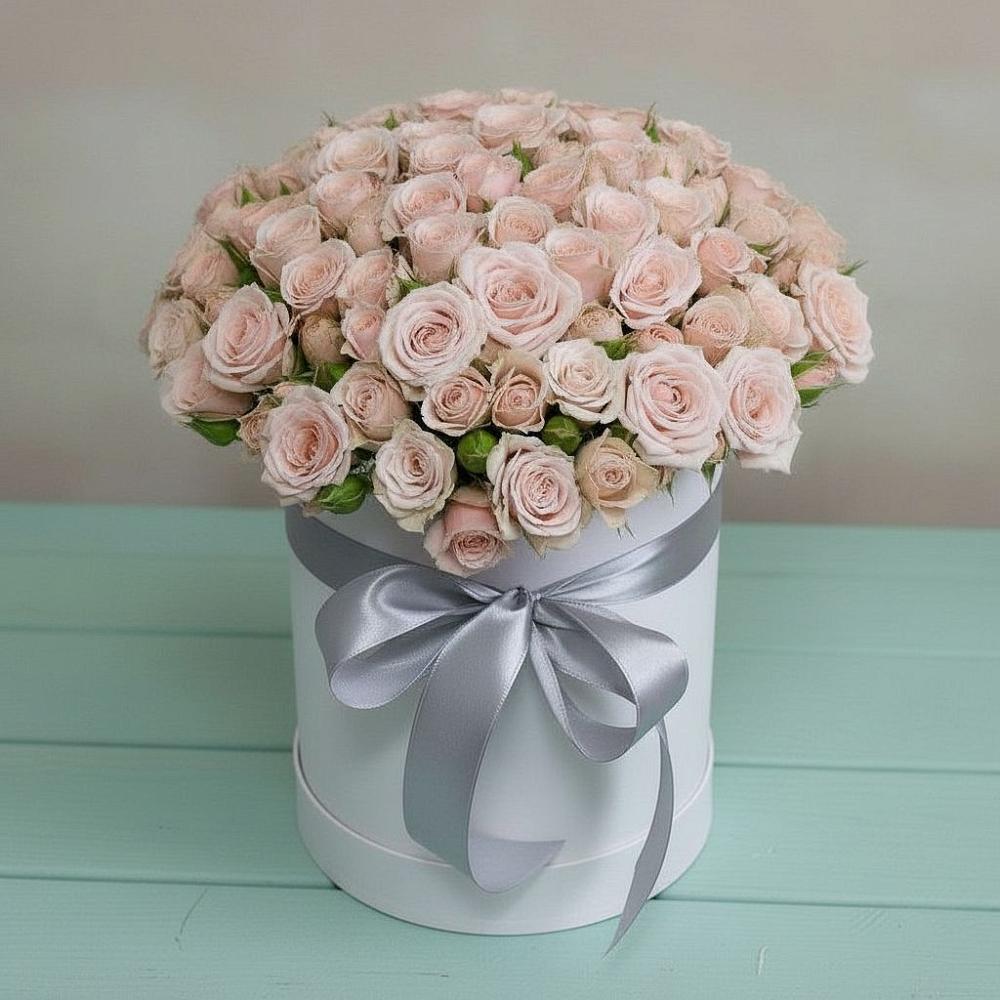 Цветочная композиция из Розы в шляпной коробке в Нижнедевицке